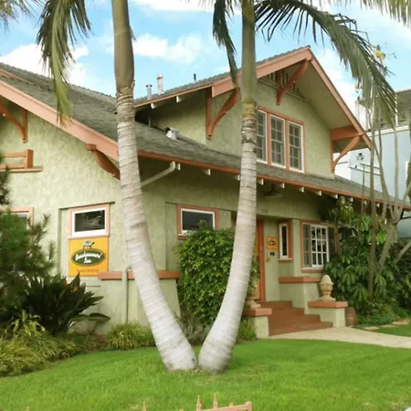 Beachrunners Inn-3